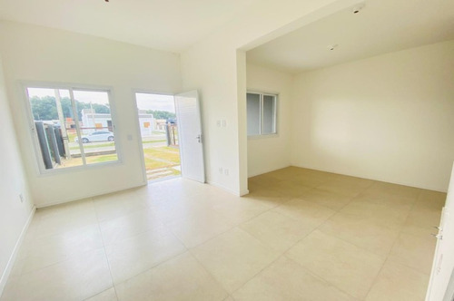 Imagem 9 de 20 de Casa À Venda Em Capão Da Canoa - Ca01520 - 70003660