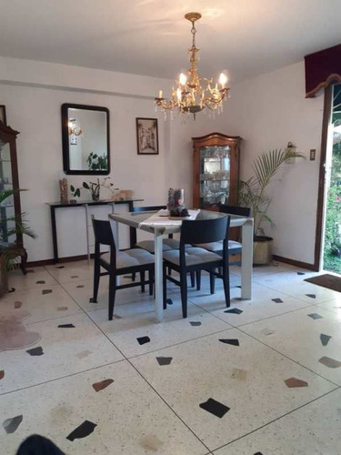 Imagen 4 de 14 de Amplia Y Luminosa Casa Venta-323m²-anexos-prados Del Este Eg