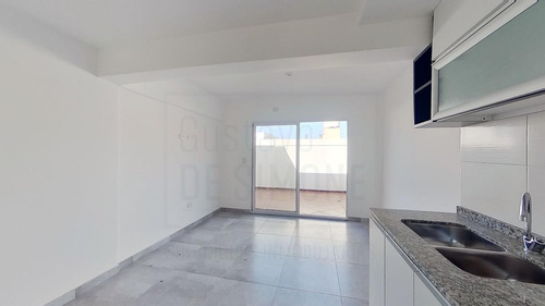 Imagen 14 de 30 de Venta Ph 4 Ambientes En Agronomia Con Cochera, Patio Y Terraza