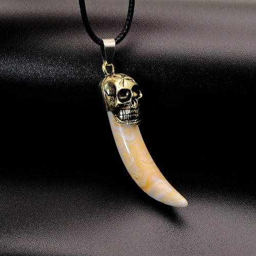 Collar Colmillo Calavera Dayoshop