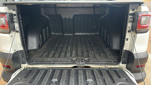 Fiat Strada 1.3 Freedom Cab. Dupla Flex 4p