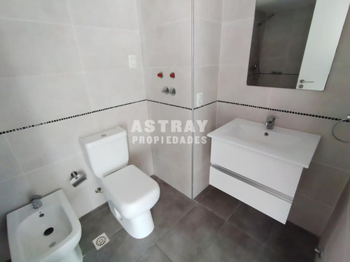Imagen 12 de 14 de Apartamento En Venta De 2 Dormitorios En Cordón (ref: Ast-2631)
