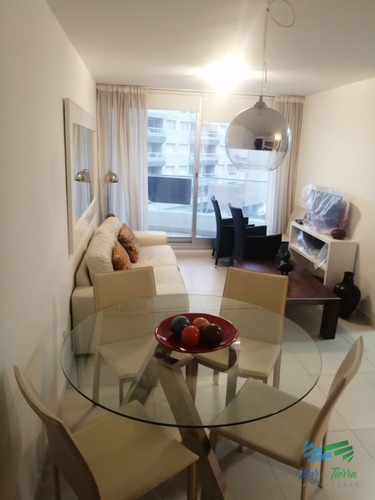 Imagen 3 de 16 de Vendo Apartamento De 2 Dormitorios Y 2 Baños En Península, Punta Del Este - Punta Del Este Zona Rural