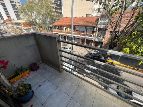 Hermoso Ph 2 Amb. En Duplex Al Frente Con 2 Balcones