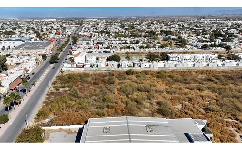 Terreno Para Desarrollar Un Concepto Residencial, Comercial O Mixto Al Oriente De La Ciudad, Vill...