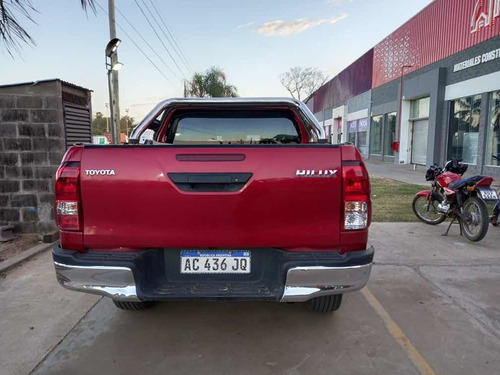 Imagen 2 de 4 de Toyota Hilux 2.4 Cd Dx 150cv 4x2 2017