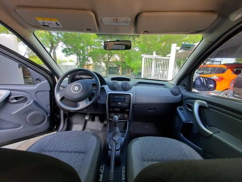 Imagen 10 de 12 de Renault Duster Confort 1.6 4x2 Abs 2014