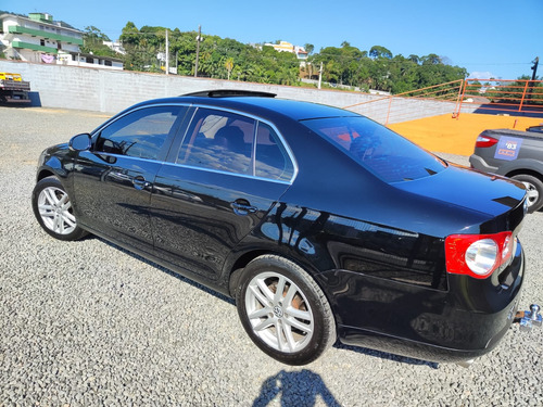 Volkswagen Jetta 2.5 4p