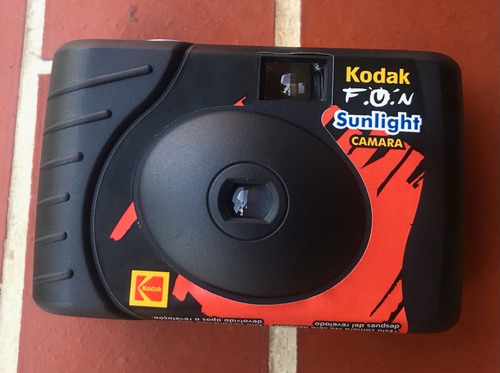 Imagen 1 de 2 de Camara Kodak Sunlight Desechable