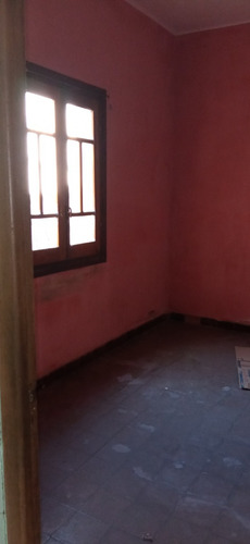 Casa Para Reciclar Con Gran Terreno Y Mucho Potencial En El Centro De Carmelo