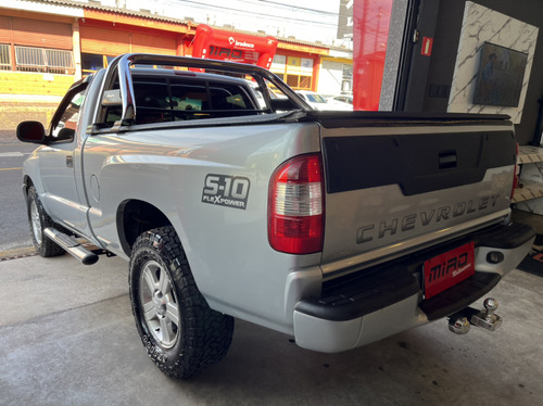 Chevrolet S-10 2.4 MPFI ADVANTAGE 4X2 CS 8V FLEX 2P MANUAL