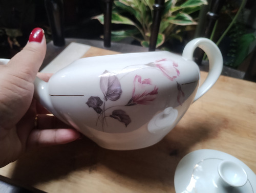 Bule De Chá Porcelana Renner -porto Alegre Branco Com Floral (Usado)
