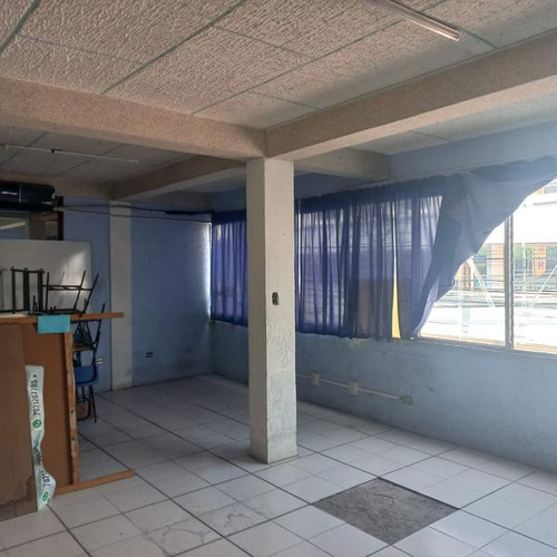 Renta Primer Piso 200 M² En Edificio Col. Obrera Poza Rica Veracruz