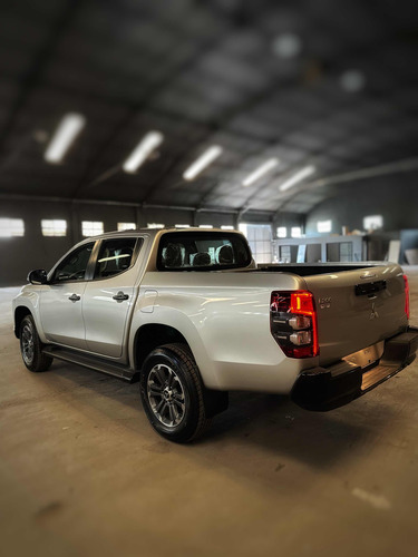 Mitsubishi L200 2.4 Di-d High Power 181cv Cuero