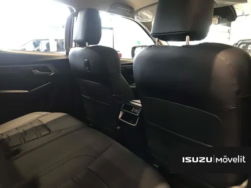 Isuzu Pickup Adventure Plus 4x4 Roja