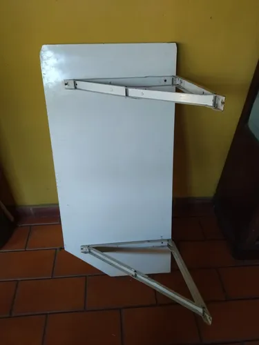Mesa Con Pie De Amigo Plegable (Usado)