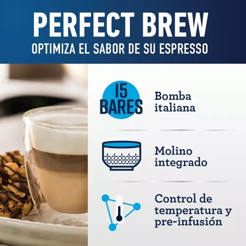 CAFETERA ESPRESSO OSTER® PERFECT BREW 15 BAR MOLINILLO INCORPORADO