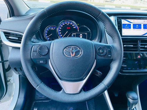 Imagem 10 de 15 de Toyota Yaris 1.5 16v Flex Sedan Xls Multidrive