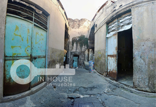 Predio En Venta En El Centro Historico Con Amplio Uso De Suelo