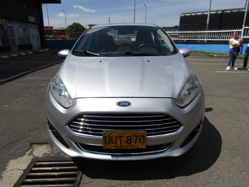 Imagen 4 de 15 de Ford Fiesta 2015 1.6 Titanium