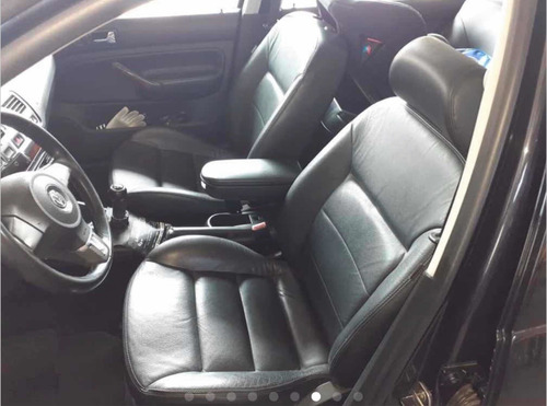 Volkswagen Bora 1.8 Highline T 180cv Cuero