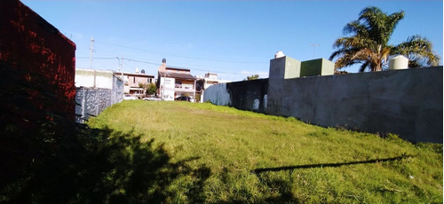 Terreno En Venta En Villa Luzuriaga 420m2