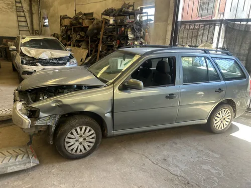 Volkswagen Gol Country 1.6n Gnc Chocado Poco Frente Solament