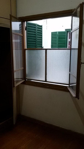 Imagen 11 de 14 de 2 Amb. Balvanera, Moreno 2200. Casa Romana, Buen Estado