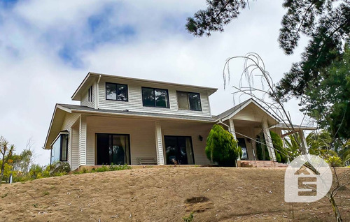 Parcela Amoblada En Algarrobo: Con Dos Casas En Condominio