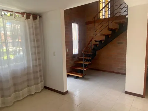Casa En Venta En Jardines De La Católica. Cod V11893