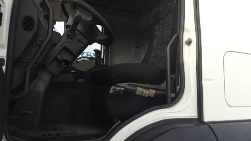 Imagem 3 de 7 de Iveco Stralis 360 6x2 2013