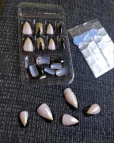 Mj 48 Unhas Postiças Decorada Preto Brilho Realista Com Cola
