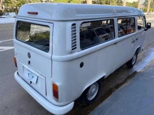 Volkswagen Kombi 1.4 Standard Total Flex 3p