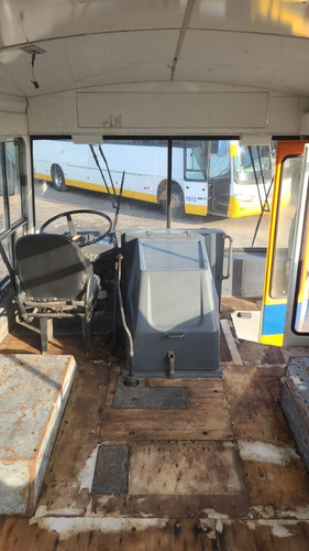 Imagem 8 de 10 de Onibus Marcopolo Veneza I I Ano 83 Chassi Mb 1113 Cod 97