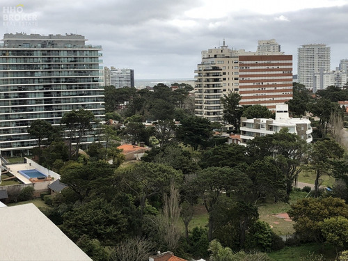 Alquiler Temporario, Apartamento De 2 Dormitorios Wind Tower, Aidy Grill, Punta Del Este.