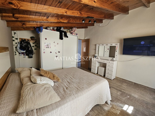 Excelente Vivienda Reciclada. Oportunidad Inversores.