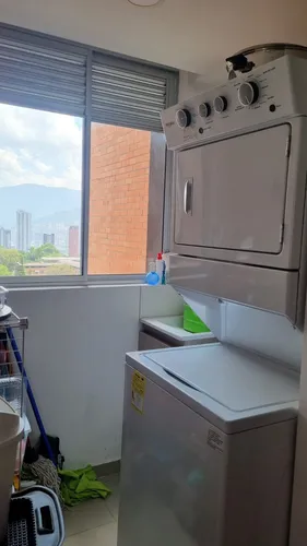Apartamento En Venta En La Ferrería. Cod V17026