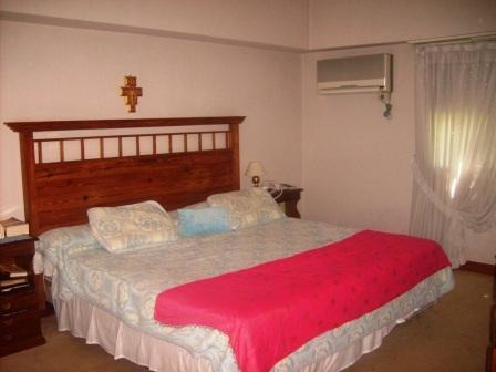 Venta Bella Vista- 8 Amb.-gran Jardin-qcho-pileta