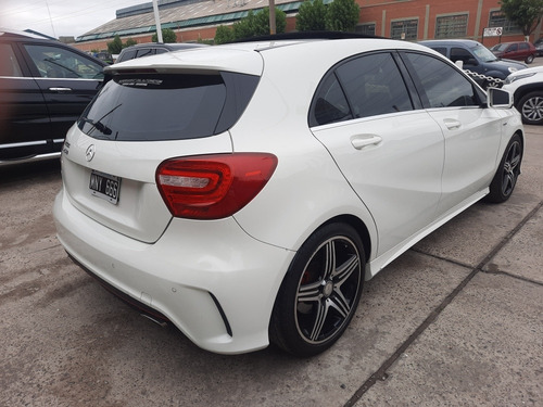 Imagen 6 de 17 de Mercedes Benz 250 Sport 2013