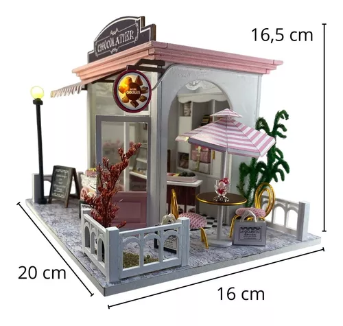 Casa De Boneca Loja Chocolate Com Luz Cx Música Doll House - R$ 420