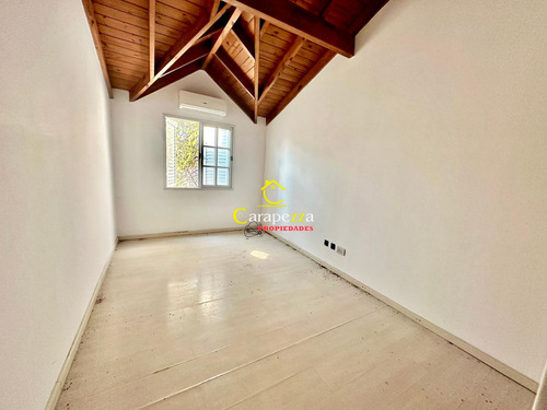 Hermosa Casa 5 Amb En Venta En Barrio Altos De Podesta / Reservada !!!