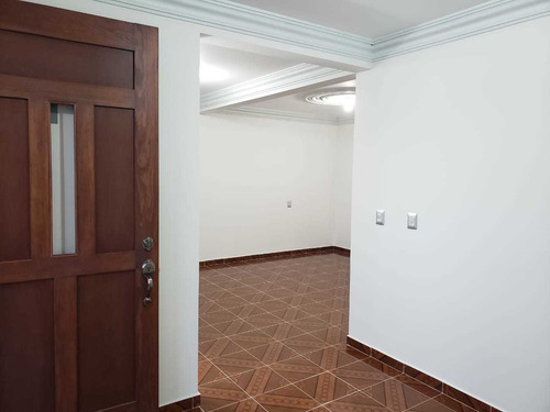 Imagen 7 de 14 de -frente Fracc. Santa Elena, Panotla, Vendo Casa Nueva, $975,000.00