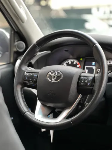 Toyota Hilux 2.4 Diésel 4X4