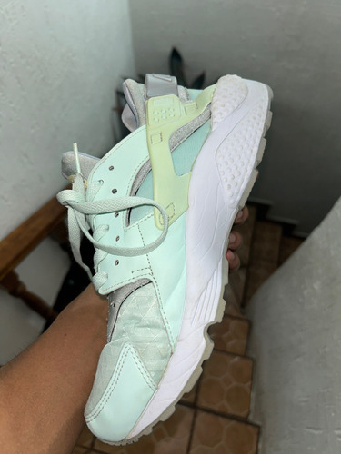 Tenis Nike Huarache Originales, Muy Poco Uso, Reducidos A #6 (Usado)