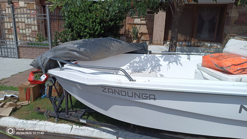 Tracker Malecom Con Motor Honda 20 Hp