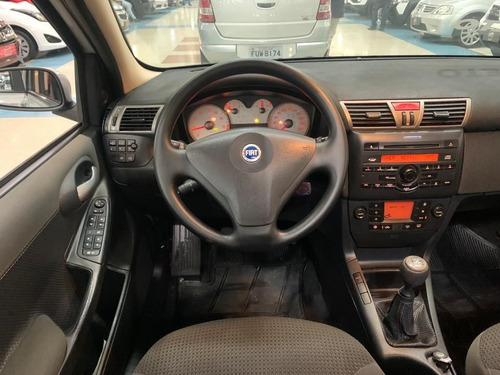 Imagem 5 de 11 de Fiat Stilo 1.8 Mpi Sporting 8v