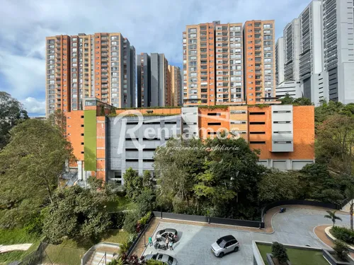 Apartamento En Arriendo En Loma De Las Brujas. Cod A775886