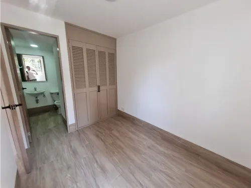Amplio Y Cómodo Apartamento En Venta En Los Balsos