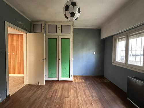 Venta - Casa Con Fondo Libre