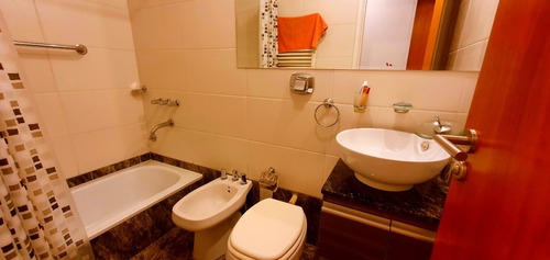 Imagen 9 de 30 de Venta-centro- Av. San Martín- Carlos Paz- Departamento De Categoría- 2 Dormitorios- 1 En Suite-cochera-balcón- Edificio Etoile 2- Amenities-pileta